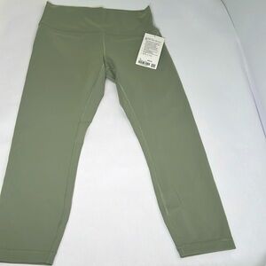NWT Lululemon Wundertrain Size 10 Capri Workout Crop Pant 23" Retail $89
